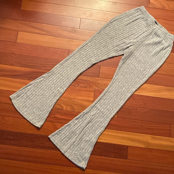 Ribbed Flare leg yoga Pants size Small Fleece lounge leggings - Picture 1 of 9